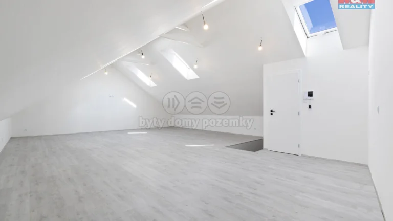 Prodej bytu 4+kk, 140 m², Hořovice, ul. 9.května.