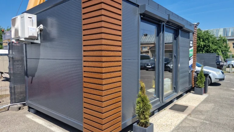Prodám kancelářskou buňku 6 x 3m