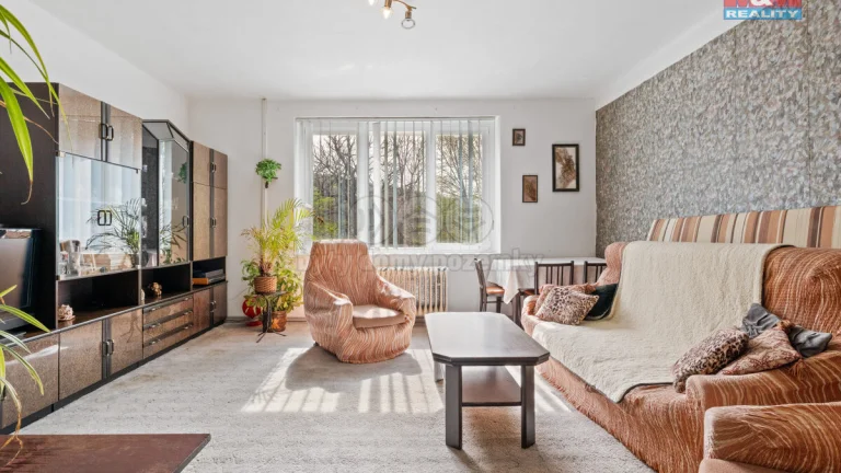 Prodej bytu 4+1, 92 m², Komárov, ul. Nad Oborou