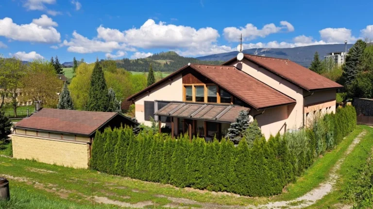 Rodinný dom s garážou, Dolný Kubín