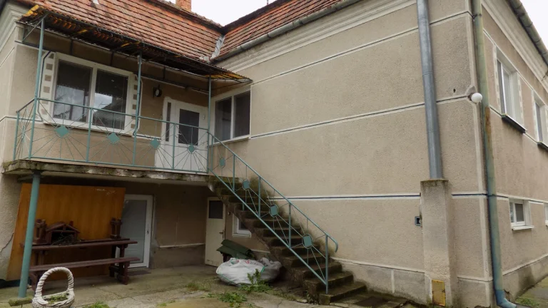 Na predaj 4 izb. suchý dom v Rúbani -ihneď obývateľný .