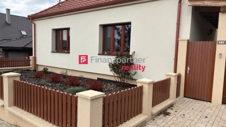 Ponúkame na predaj 3izbový dom s veľkorysím sadom v lukratív