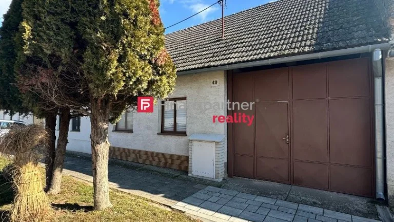 Štýlový vidiecky dom na predaj, 14km od mesta Piešťany