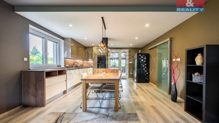 Prodej rodinného domu, 136 m², Domanín