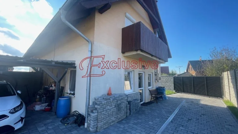 Štvorizbový dom, súčasť dvojdomu, Šamorín- časť Mliečno