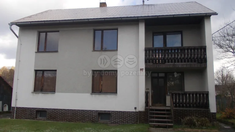 Prodej rodinného domu 6+1, 280 m², Ženklava