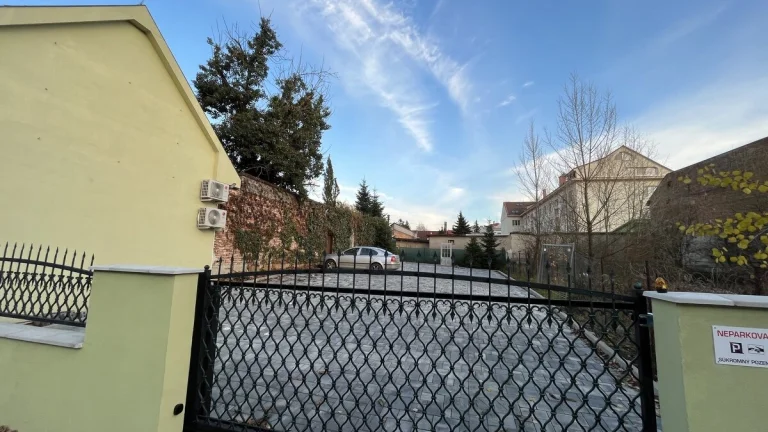 Parkovacie miesta