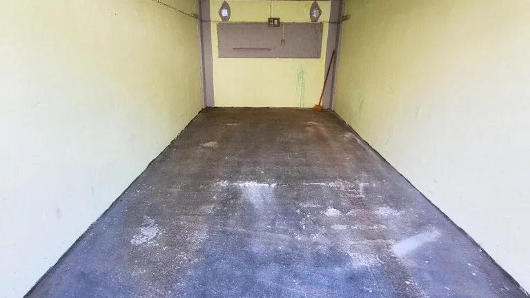 Dlouhodobý pronájem prostorné garáže Tachov