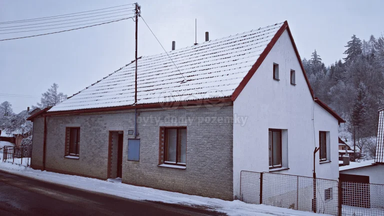 Prodej rodinného domu, 120 m², Rohozná