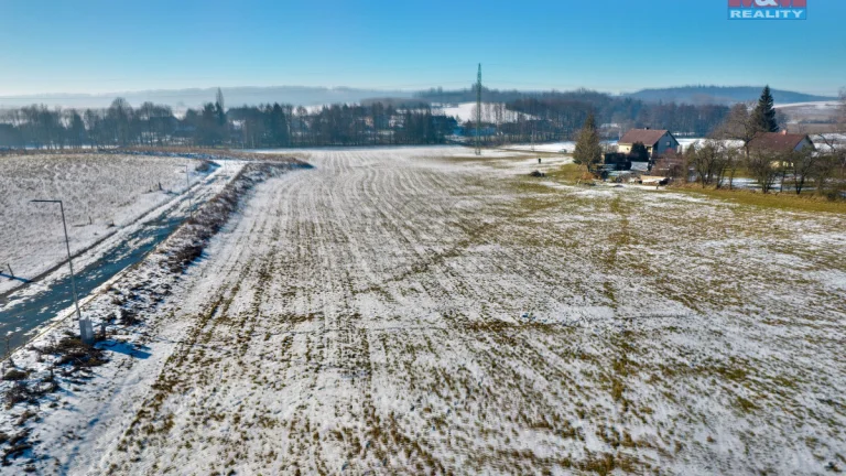 Prodej zasíťovaného pozemku k bydlení 1619 m², Lanžov
