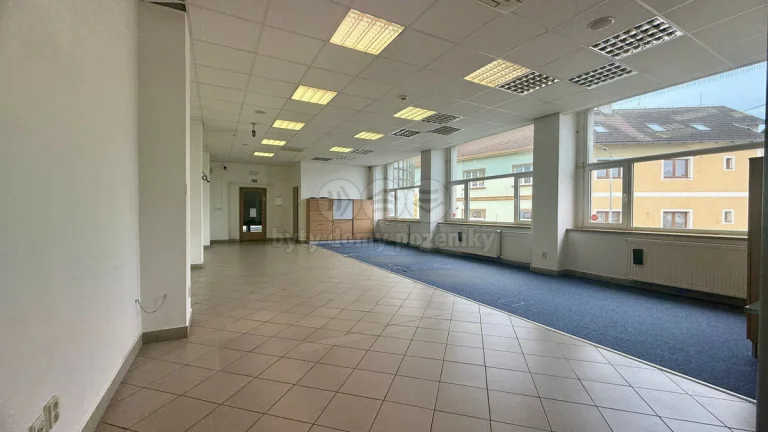 Pronájem kancelářského prostoru, 120 m², Blatná