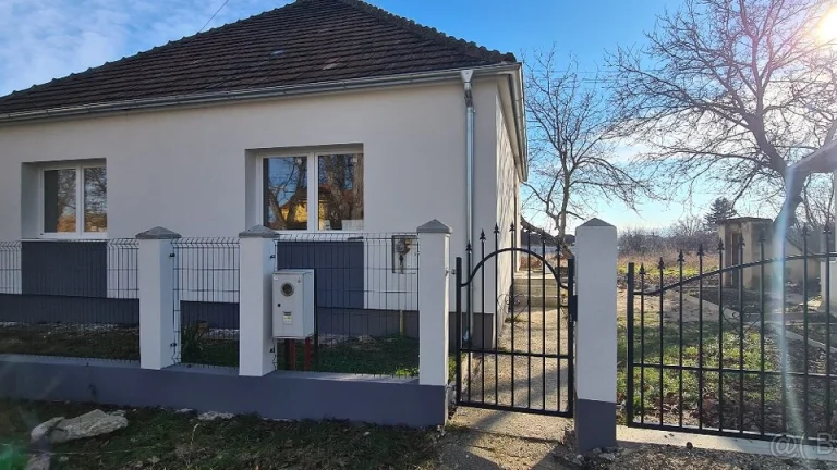 Exkluzívne predám 3 izb. prerobený RD v obci Bátorove Kosihy
