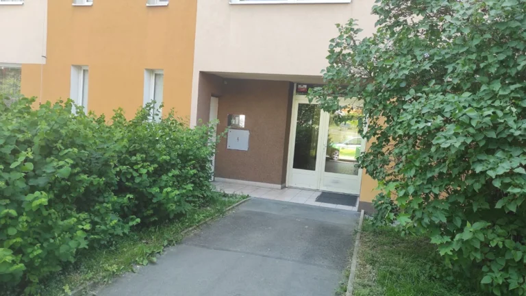 1+1 na Holém Vrchu v České Lípě