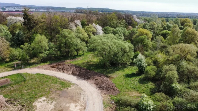 VIDEO: NA PREDAJ STAVEBNÝ POZEMOK - MHD - KOŠICE - HANISKA