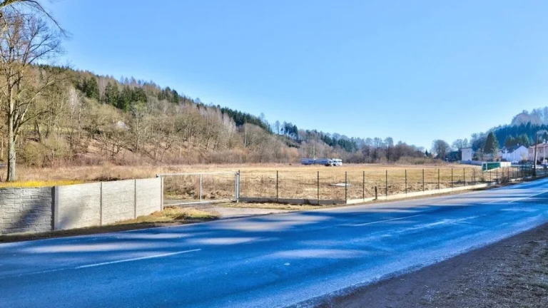 Pronájem pozemky pro komerční výstavbu, 2 000 m2 - Libeč