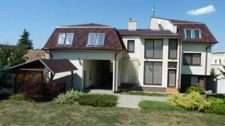 Predaj, penzión, hotel, apartmán, Podhájska