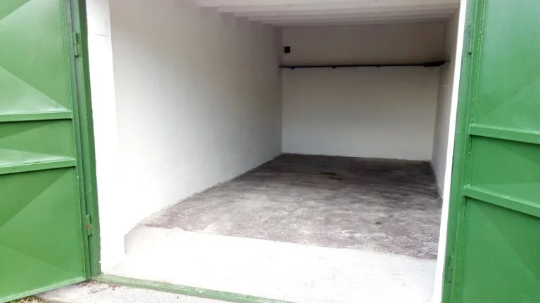 Pronajmu garáž v Chomutově na Zadních Vinohradech
