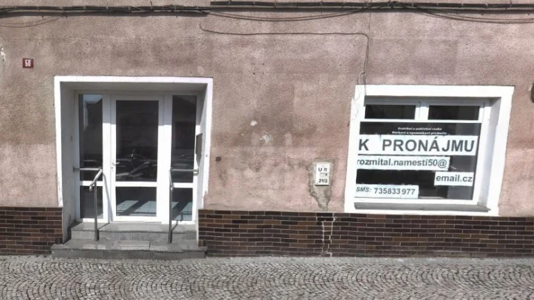 Obchodní prostory na náměstí v Rožmitále pod Třemšínem