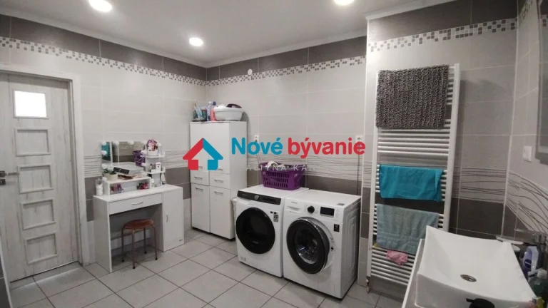 Predaj, 6-izbový rodinný dom s garážou-Želiezovce(N151-12-FR