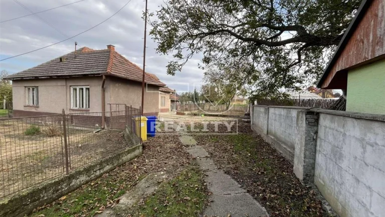 3 izb.RD 109m2 na poz. 8á, Kráľová n/V