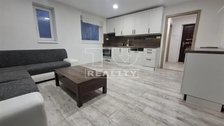 Na predaj 3 izbový byt v obci Bošany - 65m2
