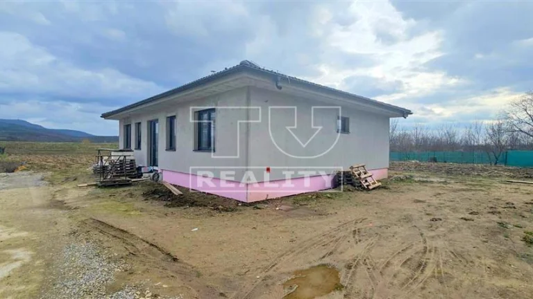 Na predaj novostavba rodinného domu, Čakajovce, 722 m2