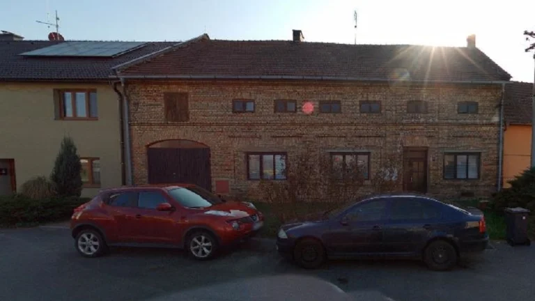 Prodej podílu na rodinném domě a pozemcích Kotojedy
