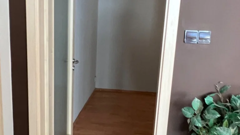 Pronájem prostoru v kadeřnickém salónu 6,4m2