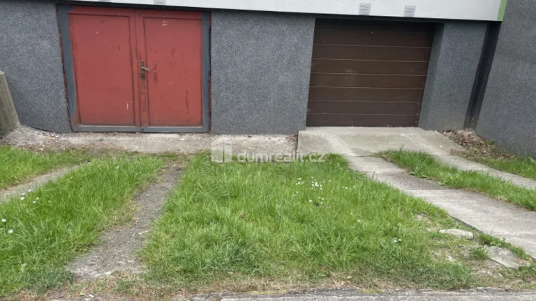 Pronájem, garáž, 22 m2, ul. Topolova, Třinec