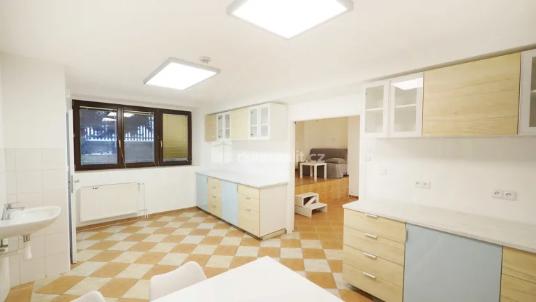 Nebytový prostor, obchodní prostor, kancelář 65m2
