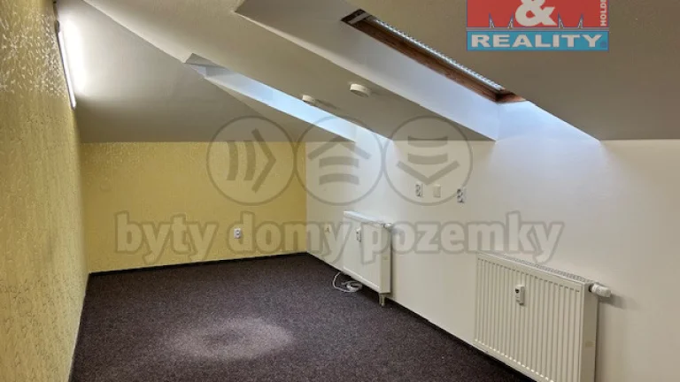 Pronájem kancelářského prostoru,16m², Č.Těšín, ul. Dvořákova