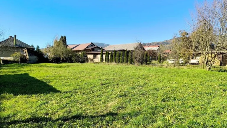 RD S KRÁSNYM VEĽKÝM POZEMKOM 1621M2 ČIAST.REKONŠTRUKCIA UDRŽ