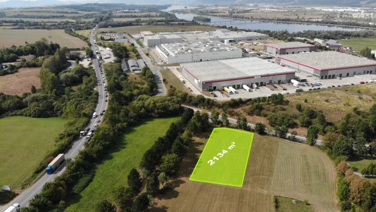 Investično - rekreačný pozemok - Strečno - 2134 m2 - 20E/m2