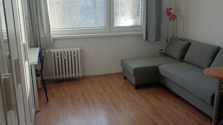 Prenájom garsónky Ružinov 470 eur