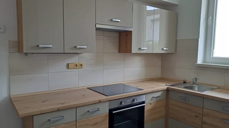 Slunný byt 2+kk (54 m²) k pronájmu Doksy