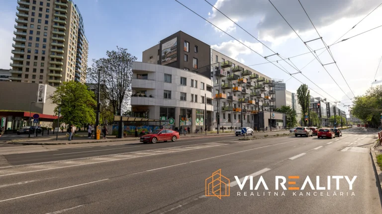 2-izbový byt s parkovaním, prenájom, Prievozská, Bratislava