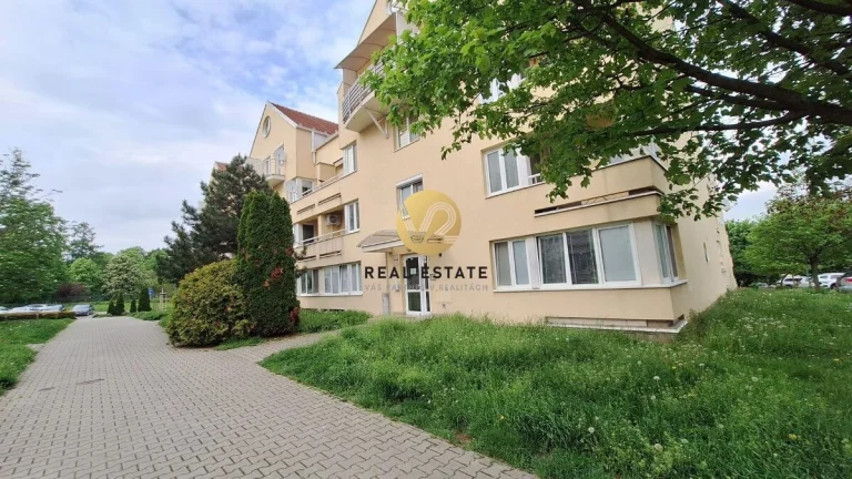 NA PREDAJ: Štýlový a svetlý 1,5-izbový byt s loggiou – Nitra