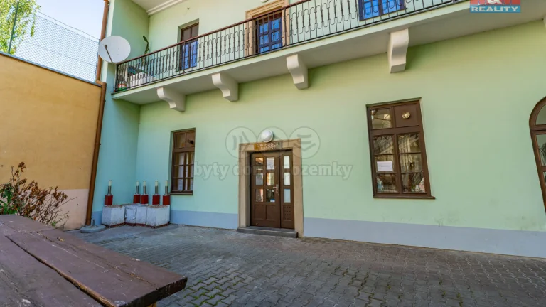 Pronájem obchodního objektu v Velkém Meziříčí, ul. Náměstí