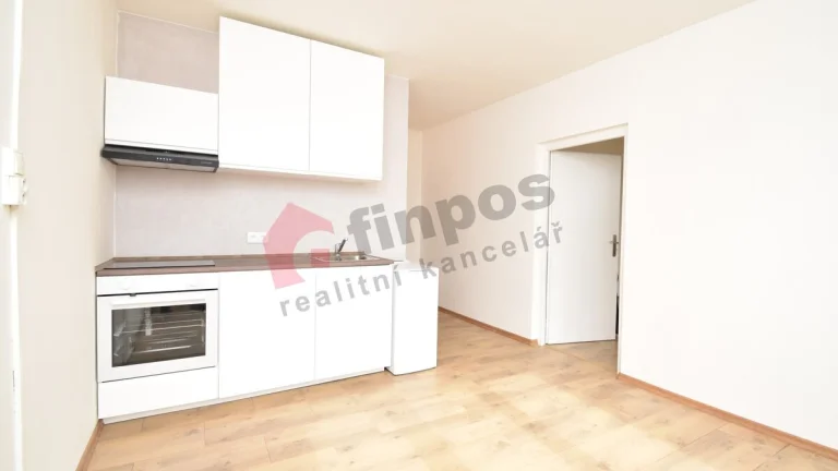 Pronájem bytu 1+1 37 m², Jabloňová, Žatec - Jih