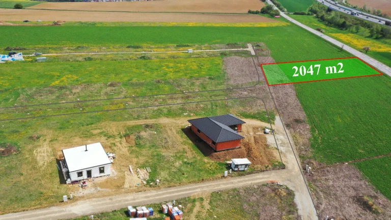 Veľký pozemok na predaj v obci Svinia
