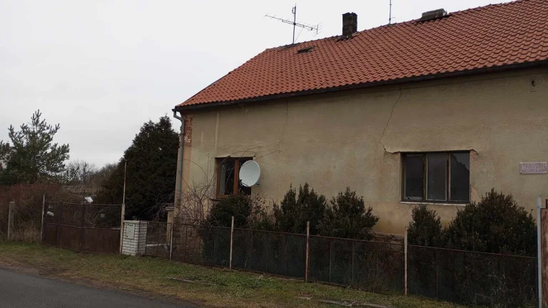 Prodej domu 3+1 v osobním vlastnictní v Lužné u Rakovníka, R