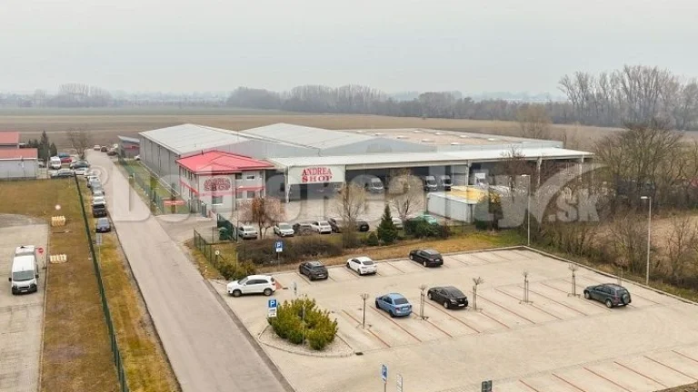 PREDAJ: Skladové priestory s pozemkami v Dunajskej Strede