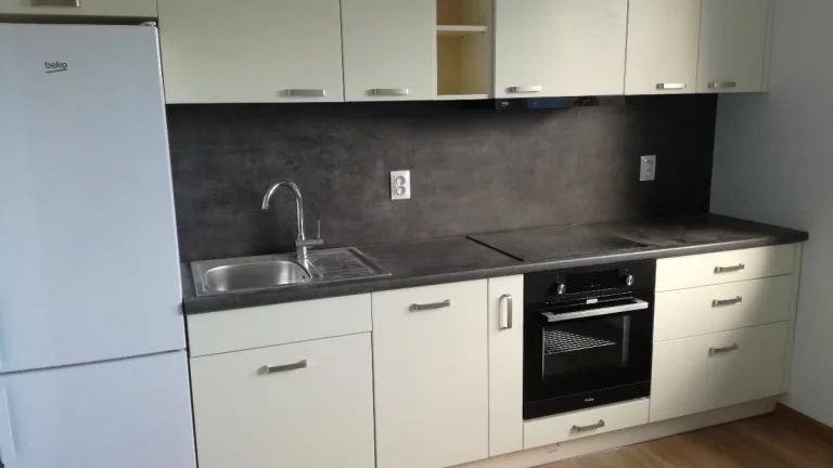 Pronájem bytu 3kk Náchod - centrum (zahrada, parkování)