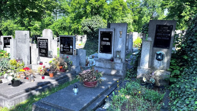 Prodej hrobu na Ústředním hřbitově v Plzni