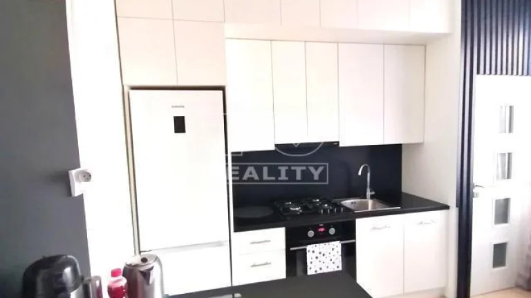 NA PREDAJ PEKNÝ 2-IZBOVÝ BYT V NOVEJ DUBNICI 64M2 PLUS...