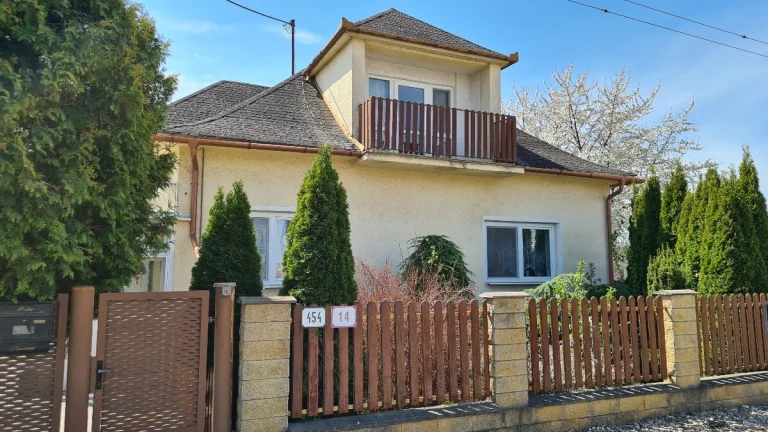 5i. rodinný dom s hosp. budovou CENTRUM Dunajská Lužná