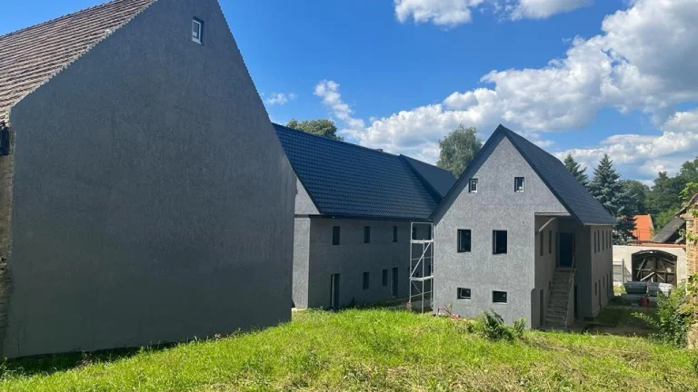 Prodej dvou rodinných dumu. Nabídka 2 atypických domů, Vruti