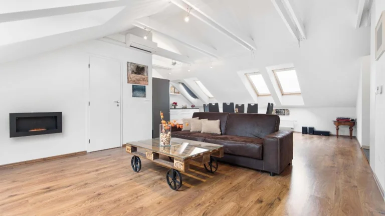 2i podkrovný byt, 60 m2, Hamuliakovo, tichá lokalita, krásny