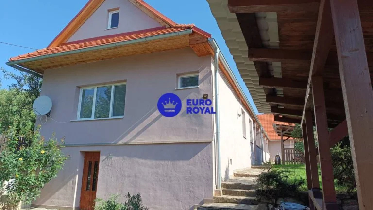 Na predaj rodinný dom s 2 bytmi