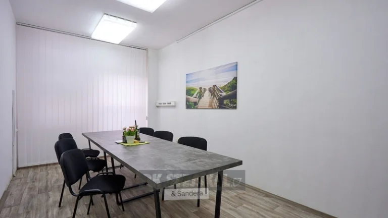 Pronájem komerčních prostor, 16 m2, České Budějovice - Havlí